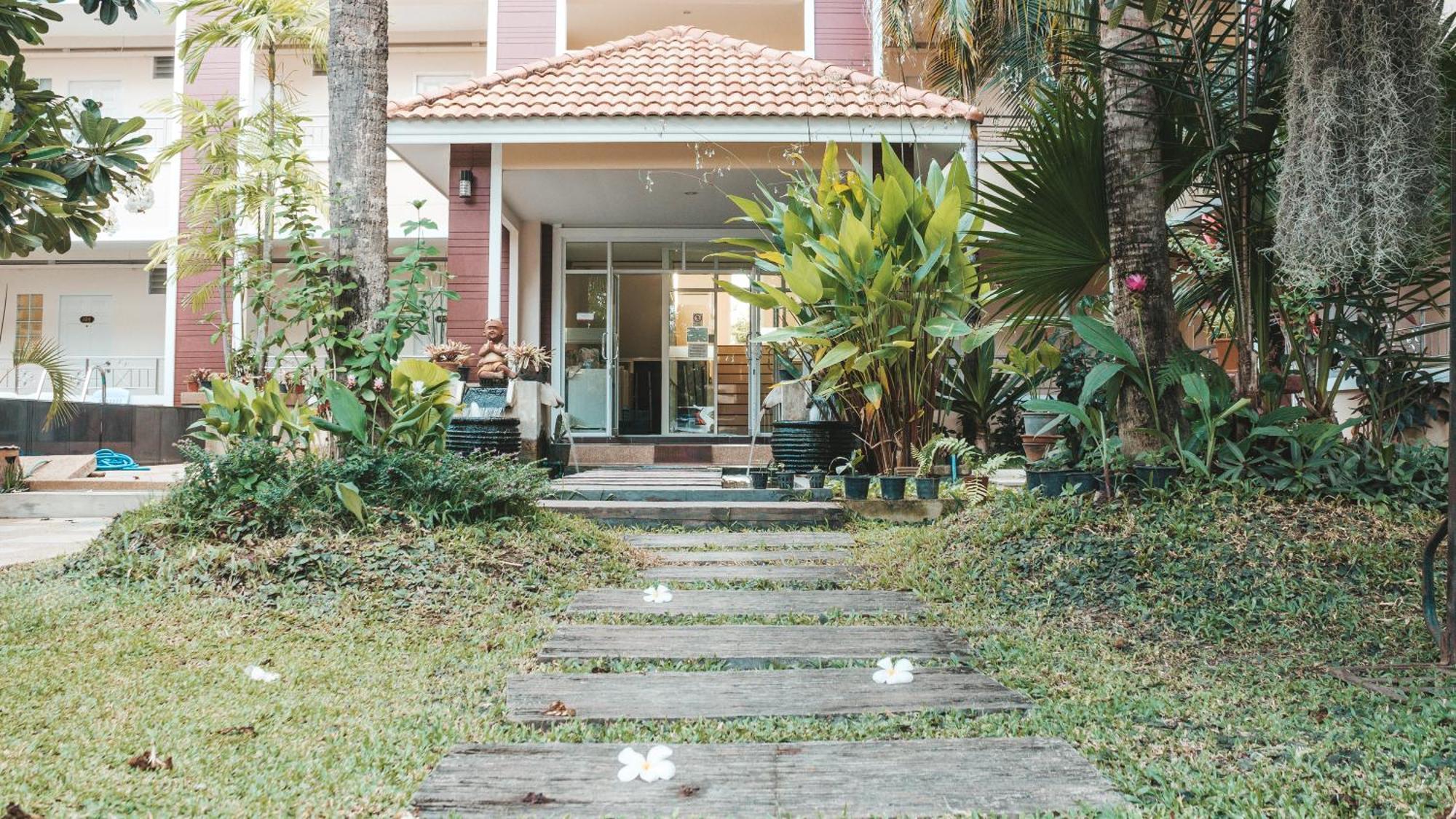 Nattidaplace Hotel Chiangmai Chiang Mai Exterior photo